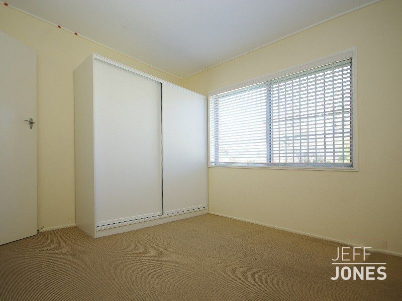 1/2 Bankside Street, Nathan QLD 4111