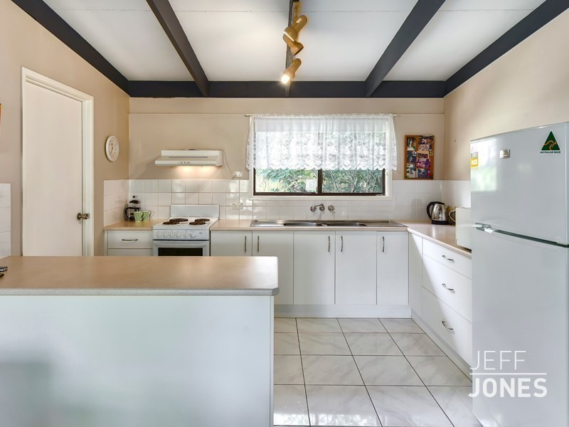 287 Winstanley Street, Carindale QLD 4152