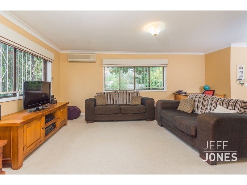 376 Winstanley Street, Carindale QLD 4152
