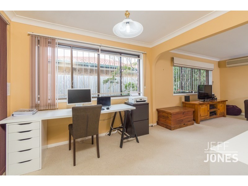 376 Winstanley Street, Carindale QLD 4152