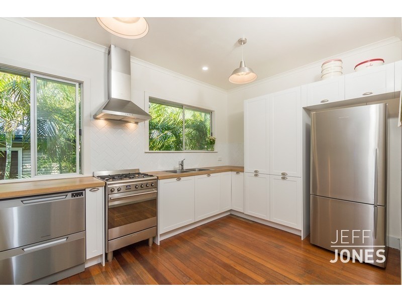 5 Long Street, Camp Hill QLD 4152