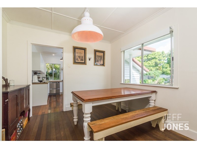 5 Long Street, Camp Hill QLD 4152