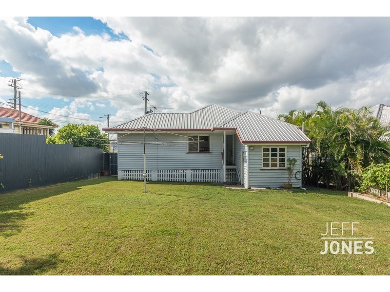 5 Long Street, Camp Hill QLD 4152