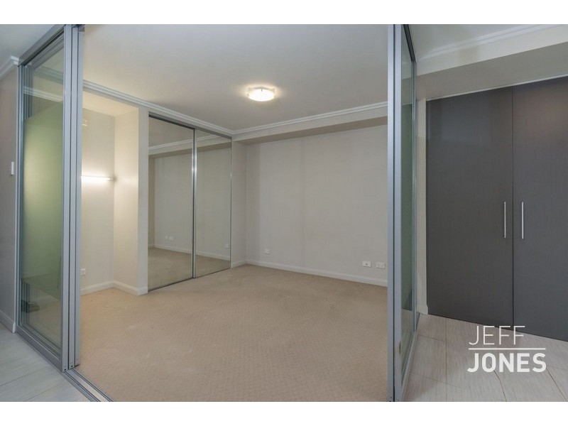 89/123 Barrack Road, Cannon Hill QLD 4170