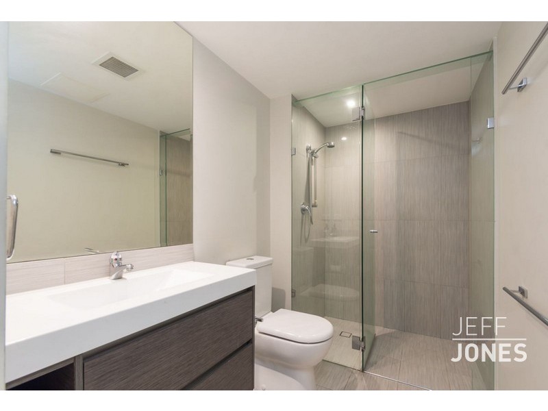 89/123 Barrack Road, Cannon Hill QLD 4170