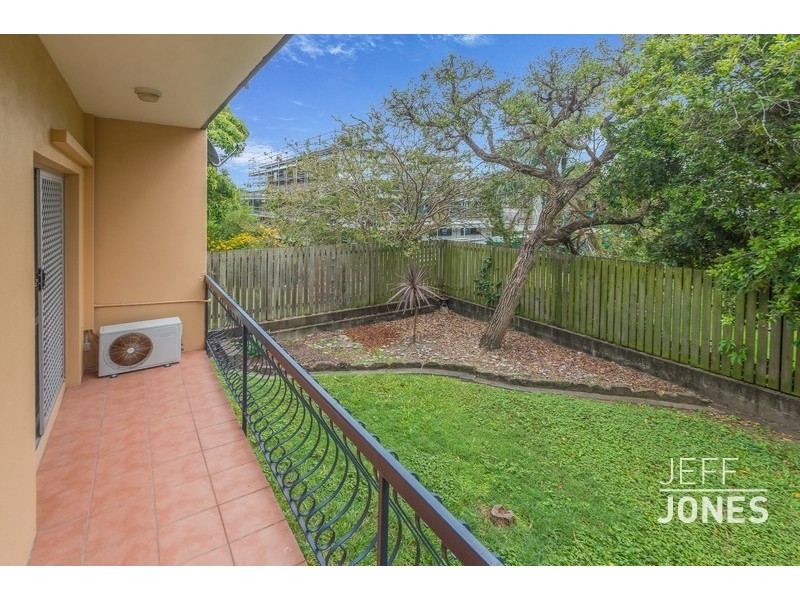 2/43 Hunter Street, Greenslopes QLD 4120