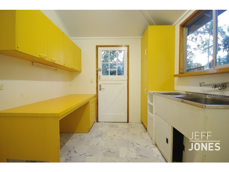 23 Instow Street, Yeronga QLD 4104