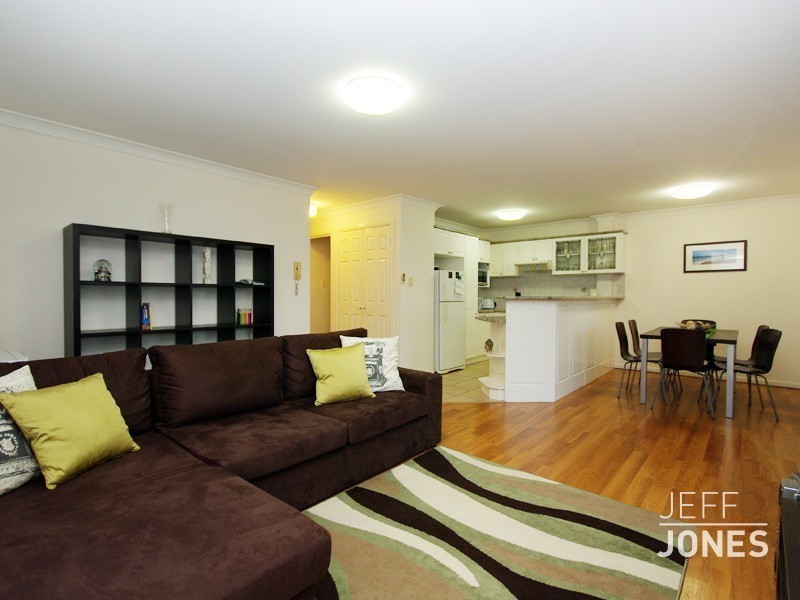 8/72 Earl Street, Greenslopes QLD 4120