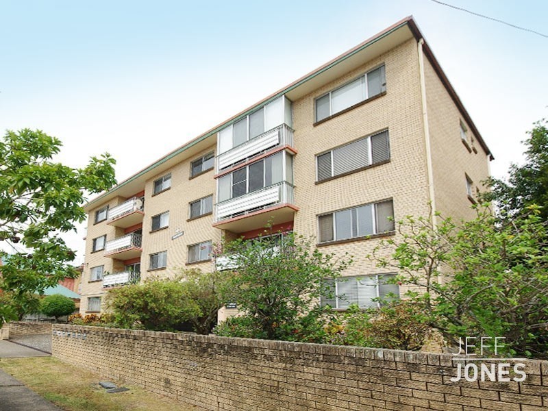 10/8 Regina Street, Greenslopes QLD 4120