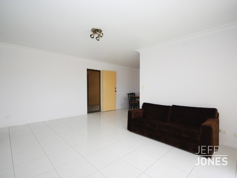 10/8 Regina Street, Greenslopes QLD 4120