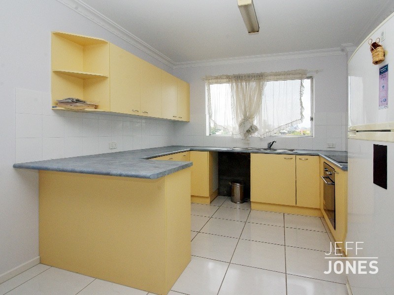 10/8 Regina Street, Greenslopes QLD 4120