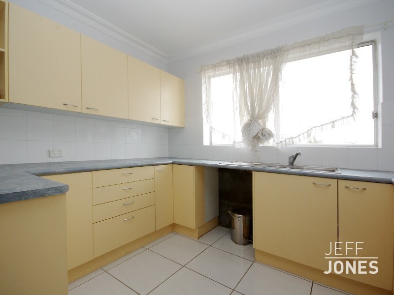 10/8 Regina Street, Greenslopes QLD 4120