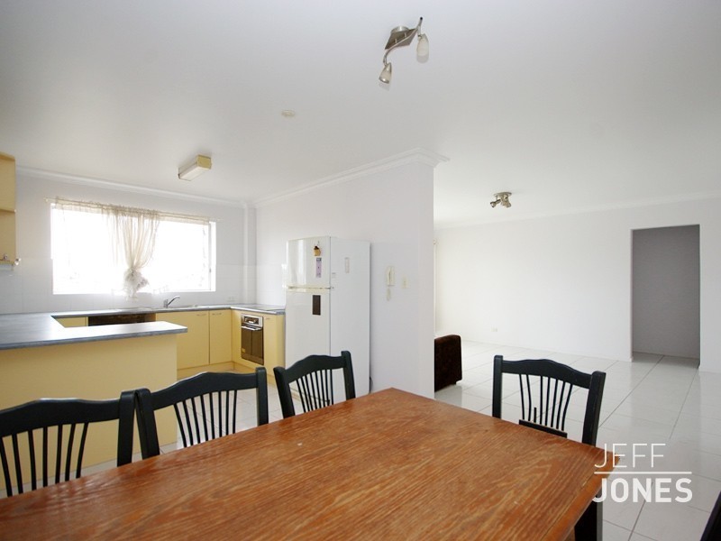 10/8 Regina Street, Greenslopes QLD 4120