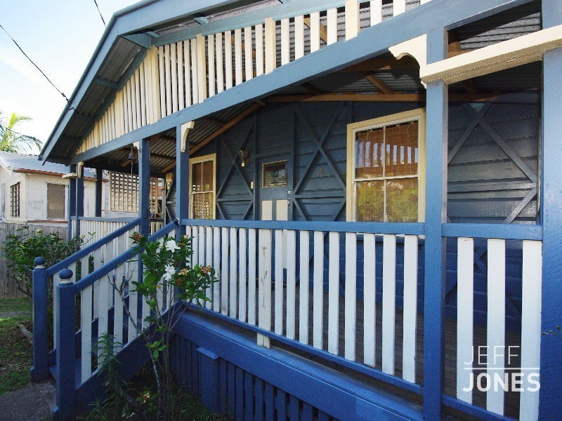 21 Thomas Street, Greenslopes QLD 4120