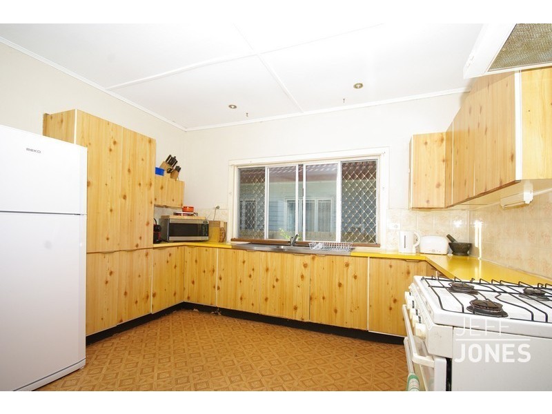 38 Lake Street, Yeronga QLD 4104