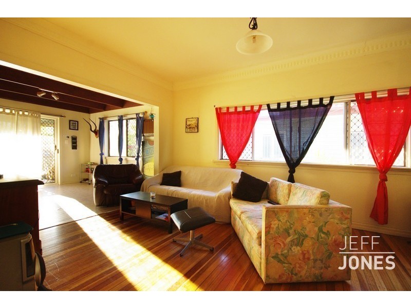 38 Lake Street, Yeronga QLD 4104