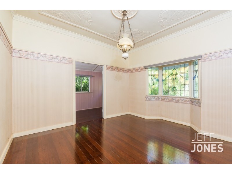 94 Victoria Terrace, Greenslopes QLD 4120