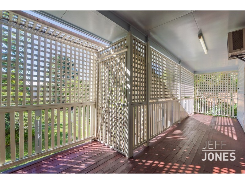 94 Victoria Terrace, Greenslopes QLD 4120