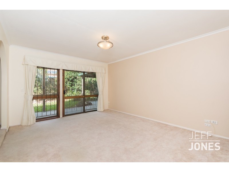 9 Caldicot Place, Carindale QLD 4152