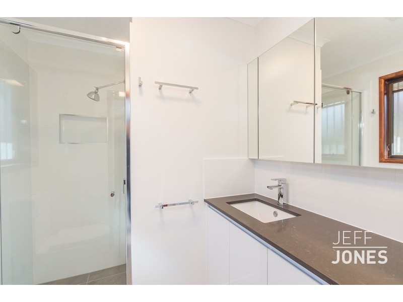 9 Caldicot Place, Carindale QLD 4152