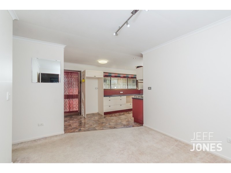 9 Caldicot Place, Carindale QLD 4152