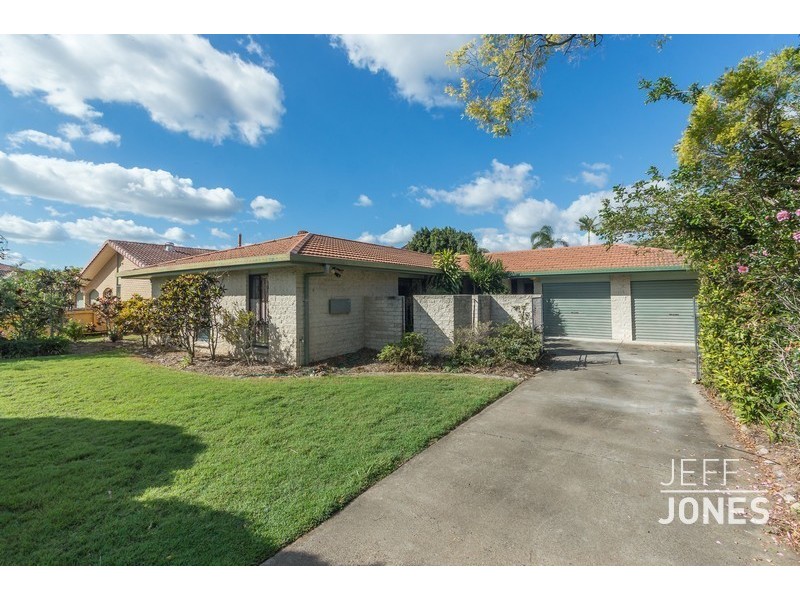 9 Caldicot Place, Carindale QLD 4152