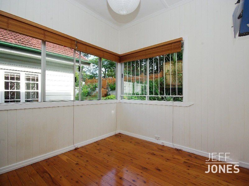 44 Hockings Street, Holland Park QLD 4121