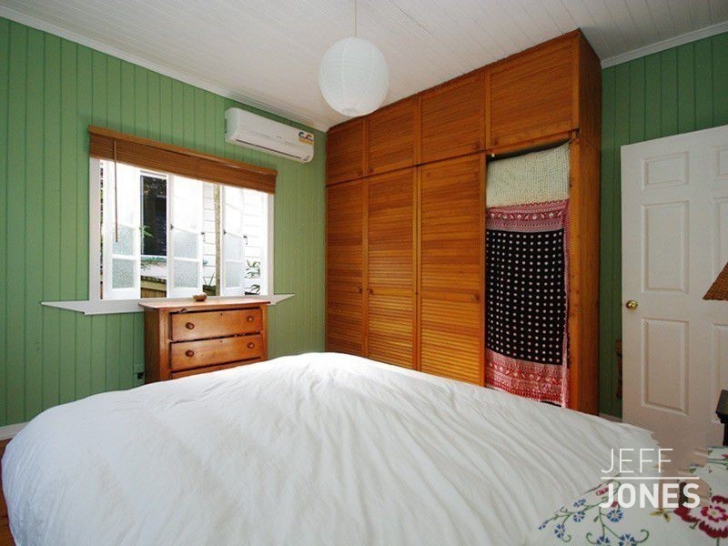 44 Hockings Street, Holland Park QLD 4121