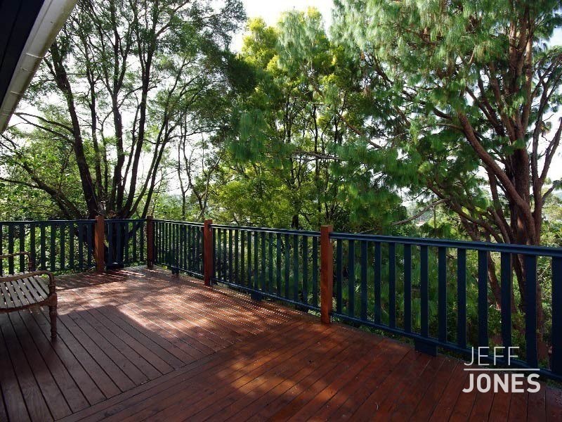 44 Hockings Street, Holland Park QLD 4121