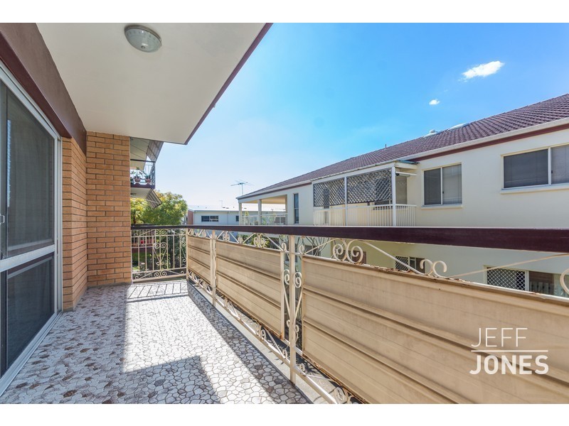 2/42 Chatsworth Road, Greenslopes QLD 4120