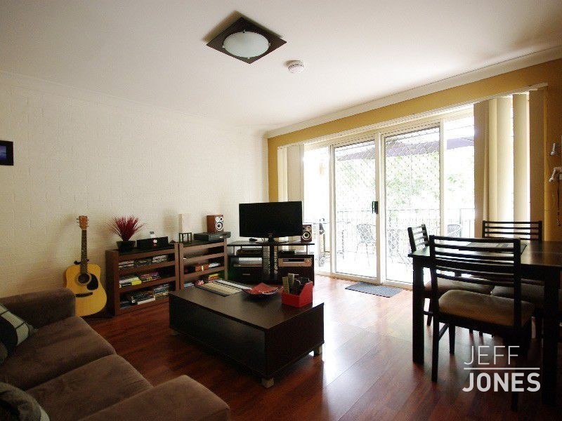 8/33 Lilly Street, Greenslopes QLD 4120