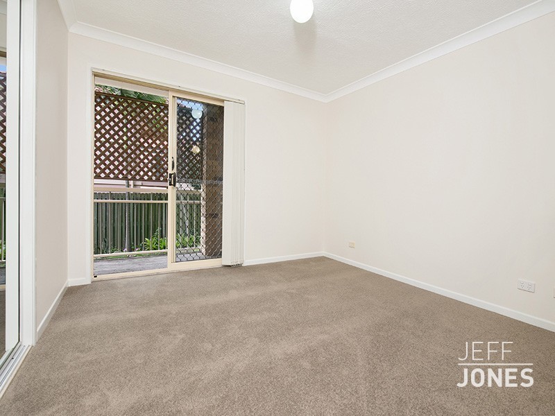 2/30 Wilton Terrace, Yeronga QLD 4104
