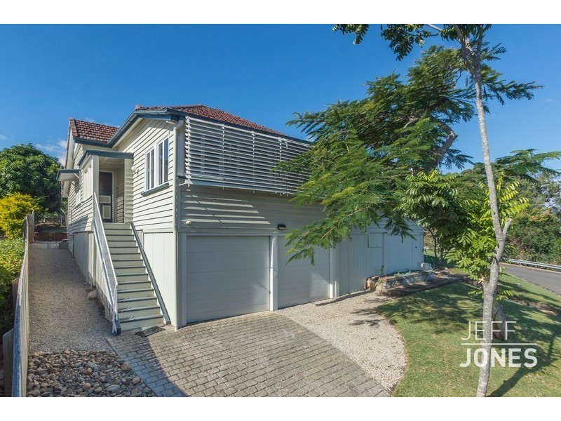 16 Beryl Crescent, Holland Park QLD 4121