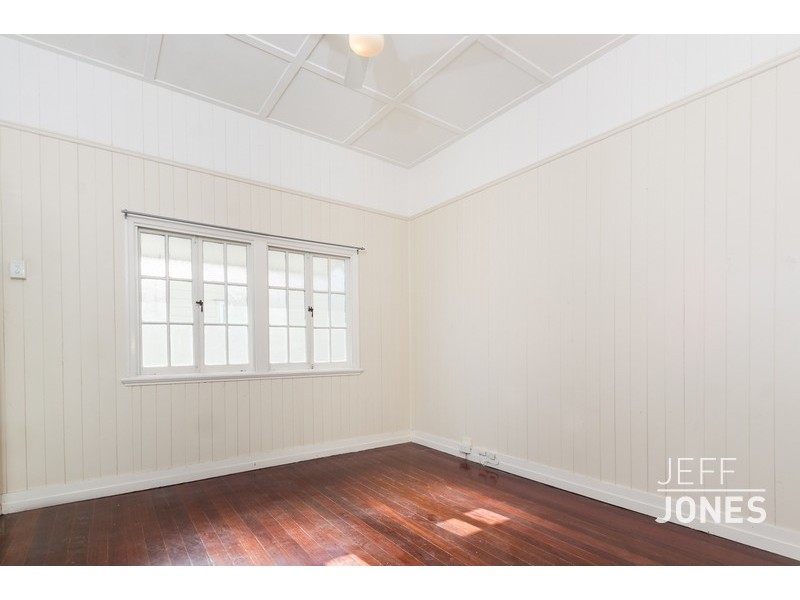 16 Beryl Crescent, Holland Park QLD 4121