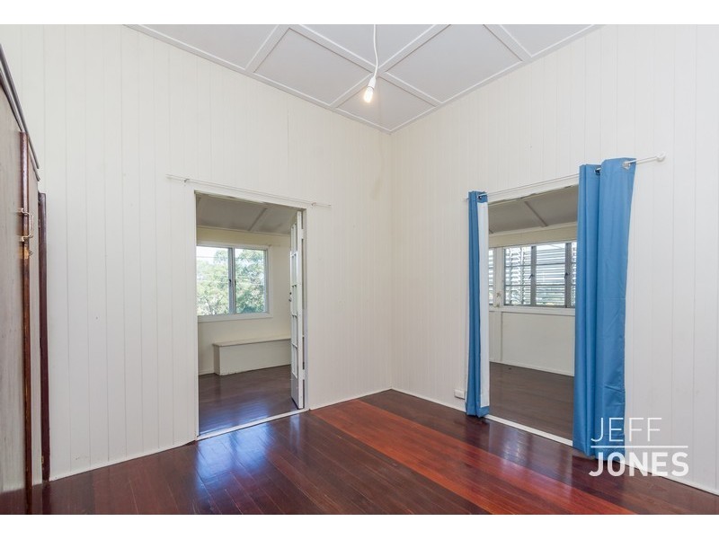 16 Beryl Crescent, Holland Park QLD 4121