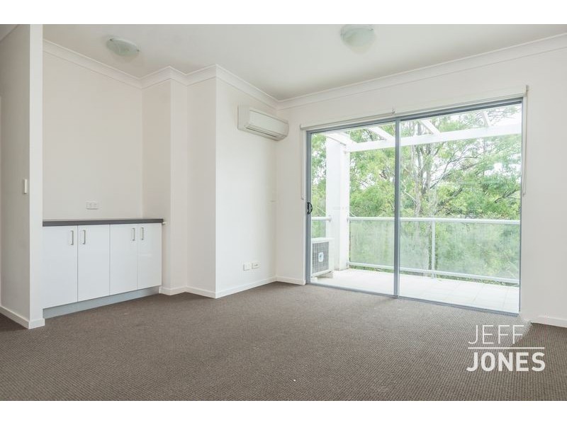 34/108 Nicholson Street, Greenslopes QLD 4120