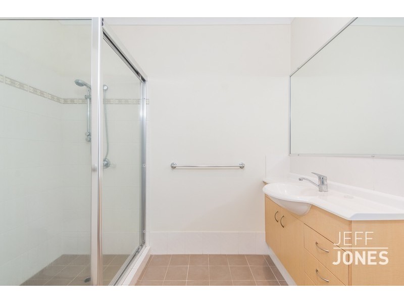 2/96 Marquis Street, Greenslopes QLD 4120