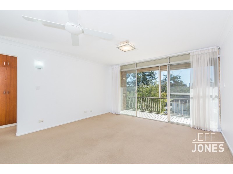 7/16 Regina Street, Greenslopes QLD 4120