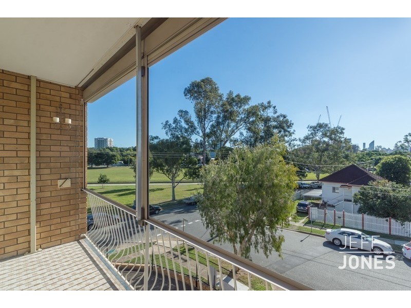 7/16 Regina Street, Greenslopes QLD 4120