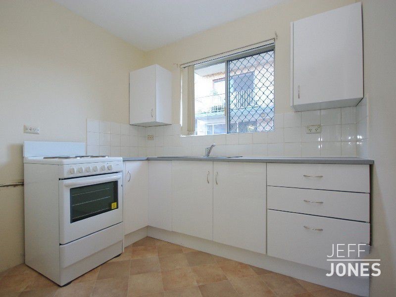 2/186 Juliette Street, Greenslopes QLD 4120
