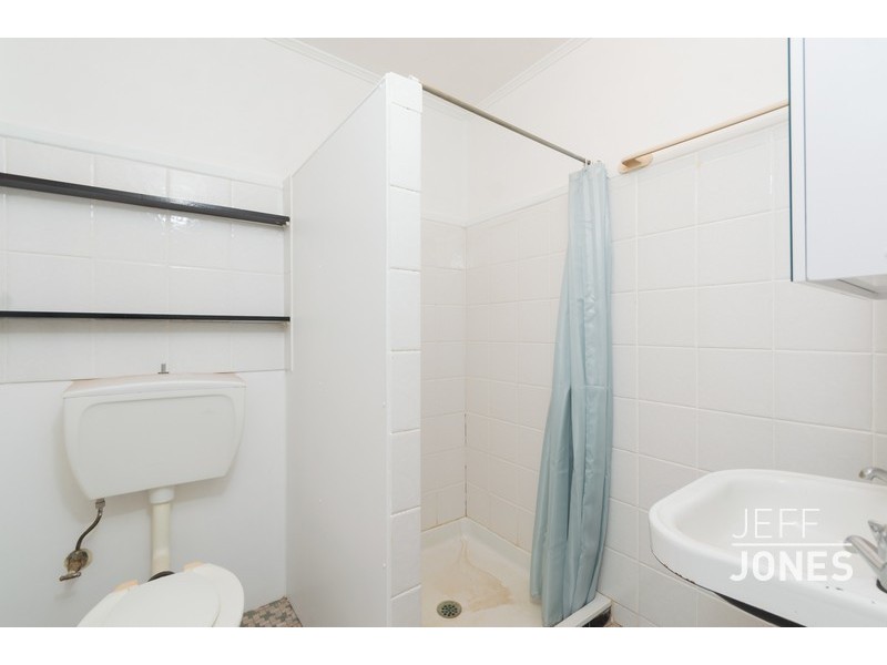 1/99 Cavendish Road, Coorparoo QLD 4151