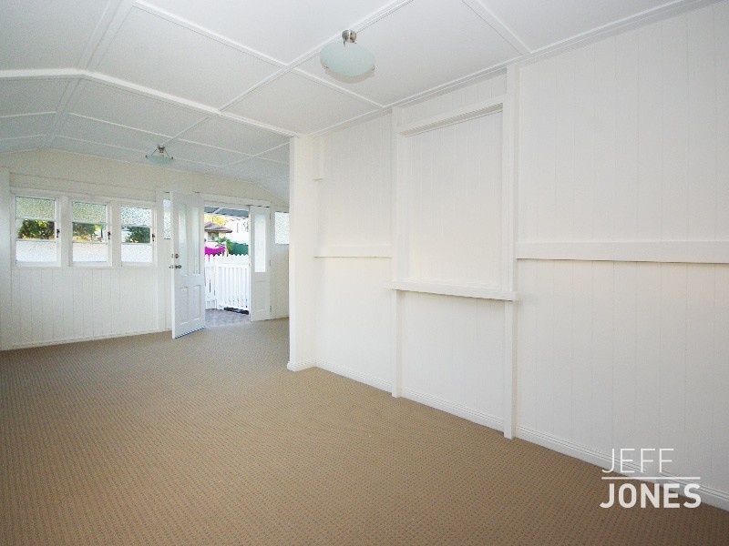 639 Logan Road, Greenslopes QLD 4120