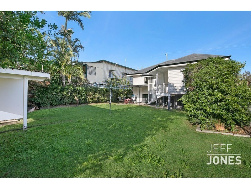 32 Drummond Street, Greenslopes QLD 4120