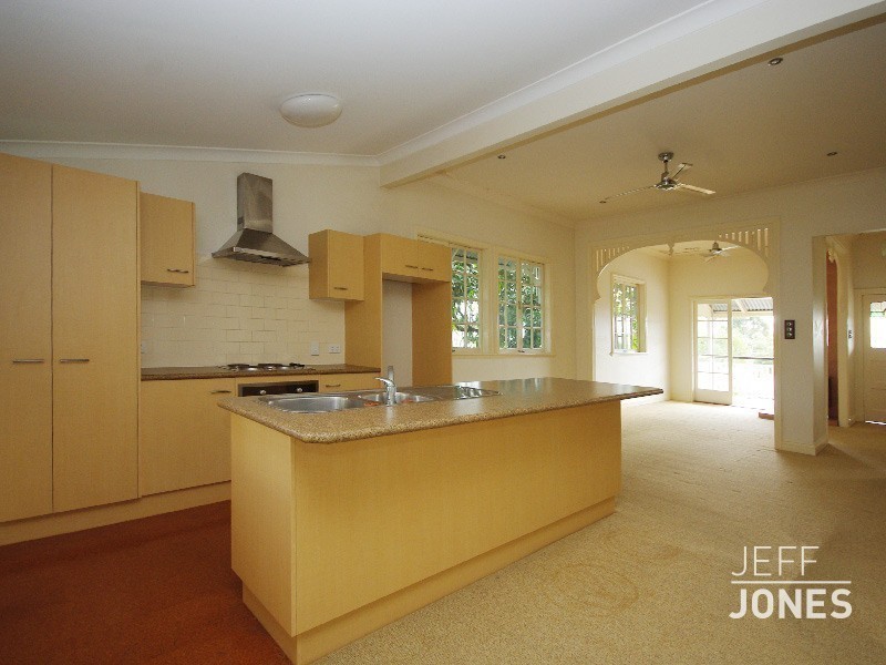 36A Brae Street, Coorparoo QLD 4151