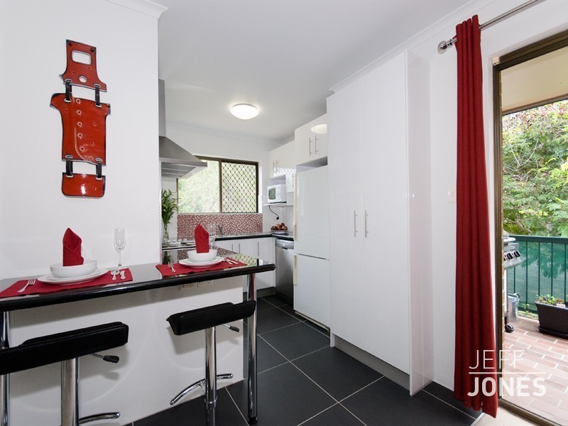 6/84 Victoria Terrace, Greenslopes QLD 4120