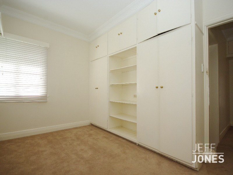 157 Juliette Street, Greenslopes QLD 4120