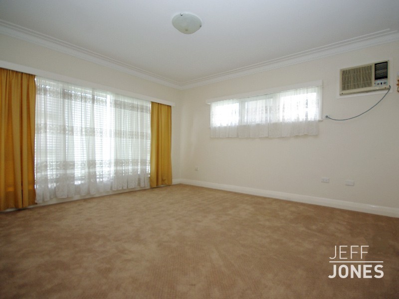157 Juliette Street, Greenslopes QLD 4120