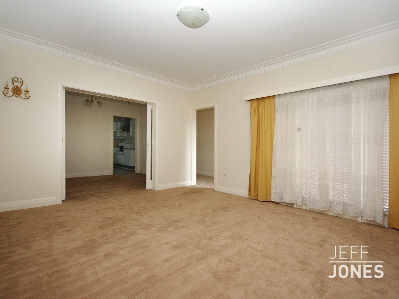 157 Juliette Street, Greenslopes QLD 4120