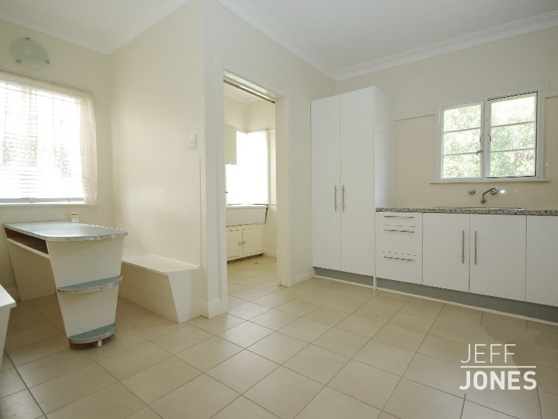 157 Juliette Street, Greenslopes QLD 4120