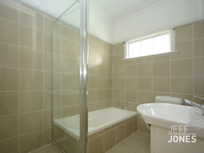 157 Juliette Street, Greenslopes QLD 4120